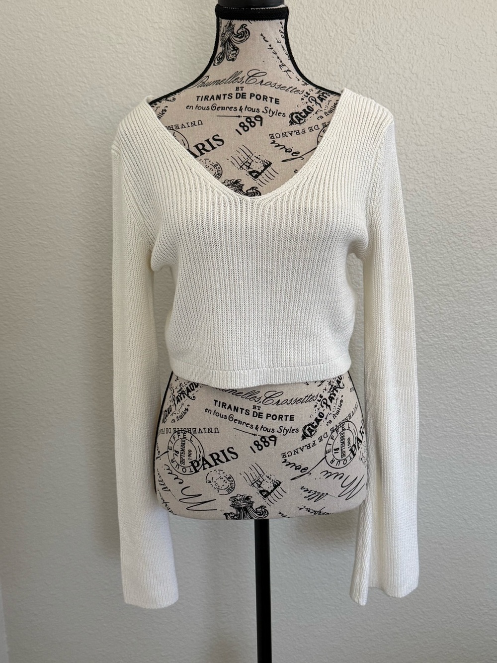 Women's White V-Neck Cropped Sweater